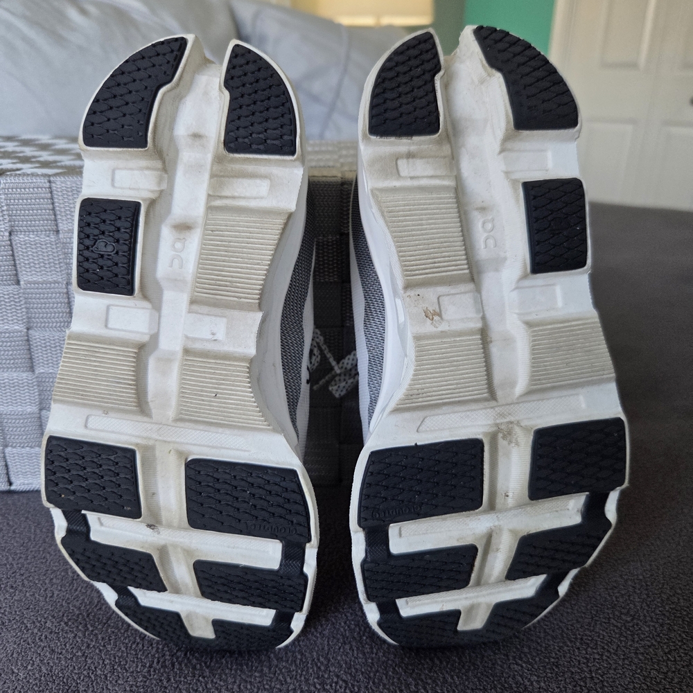 Womens On Running Cloudmonster 2 White and Black Sneakers - Picture 5 of 10